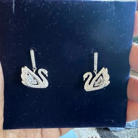- Swarovski 311797 No.5514420 Dancing Swan Drop Earrings, White - Rhod… - Picture 7 of 12